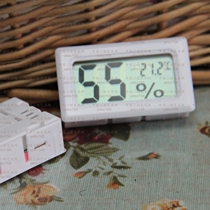 Yuanzhen instrument special hygrometer electronic hygrometer thermometer button battery can be placed in the box