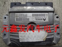 Renault Megane engine computer board 21585421-2A