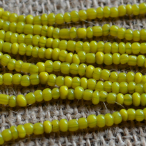 DIY accessories Tube-shaped column-shaped yellow irregular old glass beads Rice beads Spacer beads Beads Yuan loose beads 3mm8 multiple