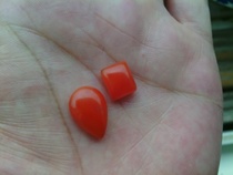 The Southern Red Manau ring on the face of the