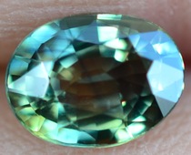 Shandong color natural sapphire bare stone yellow-green fire color fl grade 1 9 carats 6*8 mm send certificate