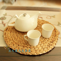 Handmade grass woven anti-scalding table mat Creative coaster Pastoral pot mat Insulation mat thickened non-slip plate mat