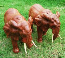 Elephant solid wood object ornaments animal zodiac mahogany carving crafts Dahan Jiuding produced