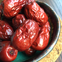 Aunt Zhao Ruoqiang Ripe gray jujube hanging dry red jujube small core meat tight and sweet