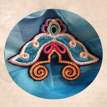 Two-color wing into the machine embroidery embroidery piece small patch glue-free cloth stickers