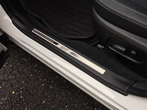Japan original installed STi Yingbin pedal built-in threshold plaque anti-scraping protection plate 13-18 Forest man XV