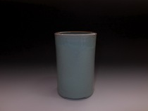 One ink study room room Qing play exquisite porcelain three-legged official glaze pen holder pure handmade