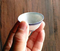 Antique Miscellaneous Antique collection Old objects Blue and white porcelain old porcelain cup Small wine cup Bulls eye bottle Wine cup