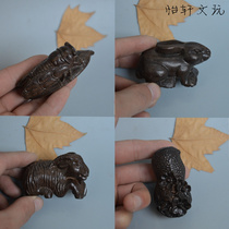 Vietnam's heavy incense wood solid wood carved hand-made pieces of amazing cicada home jewelry car pendulum play