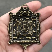 In the late Qing Dynasty The Square bazaar nine palace gossip mirror is about 5 2cm wide and about 4 2cm.