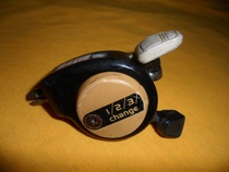 Japanese second-hand bicycle (inside the three-speed God window to get started)