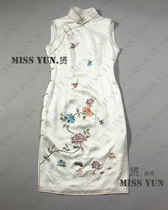 Golden branches and Jade leaves advanced custom white embroidery Lotus opera Peony silk fashion Sea style cheongsam