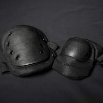  2018 new Black Hawk protective gear Riding safety protection elbow protection suit Tactical knee pads enhanced version of CS field protective gear