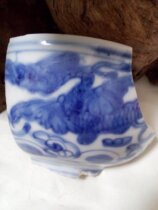 Rare Ming Dynasty porcelain Late blue and white flying dragon pattern ancient porcelain Antique specimens Fidelity package Old porcelain bowl bottle cup pot pot