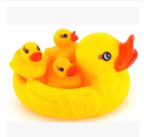 Children bathe swimming duck baby toys Play water duck 1 big 3 little ducks pinch call toys
