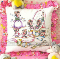 Cross-stitch electronic picture redrawing source file-Sewer Mouse pillow cushion cushion