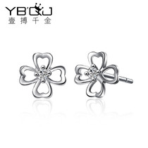 A thousand gold fashion fresh and simple white 18K gold Clover Small diamond earrings earrings earrings earrings earrings earrings female