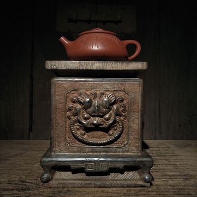 The seat of Chen Shouwen vulgar beast head Huaishi ornaments old peoples ancient bottom Stone Mountain carving carvings Qinghai-Tibet West Ancient Pier imitation play