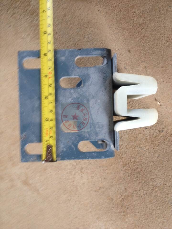 Thyssen elevator accessories Thyssen guide boots Pair of heavy guide boots Pair of rail guide boots