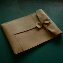 Leather Workshop Original Pure Hand Sewn Plant Tannic Leather Buffalo Leather Retro Casual Archive Bag Bag