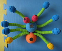 Spider throwing sleeves kindergarten childrens group game sleeve game paternity circle game