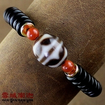 Tibet natural chalcedony old mine high-purity Daluo Tiger tooth celestial beads send natural southern red accessories coconut shell hand string