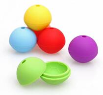 Fun shape ice football ice box small Football type fun ice box food grade silicone material ice box