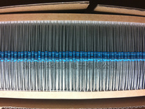 1 4W 1K 1kyohm five-color ring metal film resistor 1K 9 yuan brand new high quality