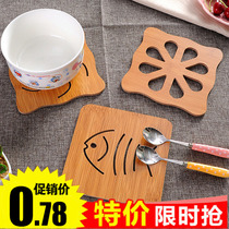 Hollow cartoon wooden coaster insulation mat kitchen anti-hot non-slip placemat bowl mat pot mat table mat tea cup mat