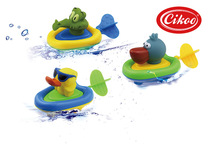 3 pieces of amphibious cute animal soft rubber bath toy pull cord wind can run on land