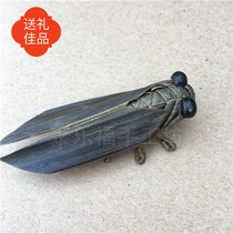 Brown grass hand-woven animals insects cicadas Changsha intangible cultural heritage ancient costumes ancient drama film photography street stall props