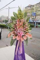 Yi Nuo Flower Square Flower delivery Shanghai opening Flower basket Opening housewarming congratulations business celebration Singing congratulations
