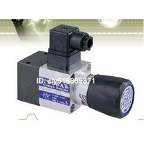 Taiwan Taiwan Taiwan Ken TWOWAY pressure switch DNL-200K-21B pressure relay original