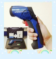 CEM DT-8839 DT8839 Non-contact infrared thermometer 1000 degrees high temperature temperature measuring instrument