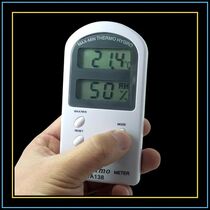 Household electronic temperature and humidity meter TA138A indoor and outdoor digital display temperature and humidity meter external temperature sensor