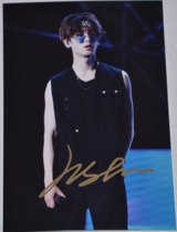June 2018 Huang Minghao Justin National Tour Nanjing Station autographed photo Type A