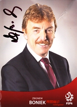 Polish football legend Boniek Polish Football Association autographed official card (defective)