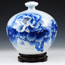 Jingdezhen celebrity master Wu Wenhan hand-painted blue and white Ten Jin ceramic wine bottle 10 Jin wine jar seal