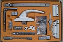 Broken bridge aluminum casement window to change the suspension hardware inside the inverted clearance of the national sale of goods punching drill recommended