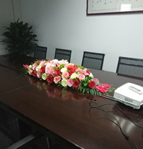 Simulation platform flower podium conference room table flower hotel dining room living room decoration floral sign-in fake flower conference table flower