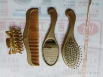 Foreign trade clearance retro nostalgia convenient travel bag dressing four-piece set massage comb mirror grab clip