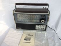 European rare Japan Tokyo Lark transistor radio 15 air with full-band aviation band