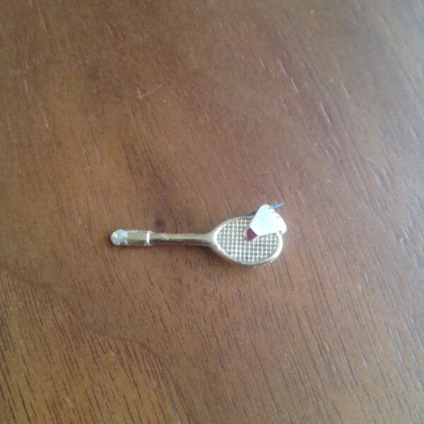 Nostalgic collection of old objects 50-60 s badminton badge medallion badge collection bag really old