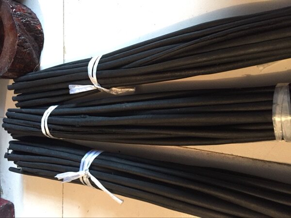 Slightly leather harness Leather material Leather accessories Rolling river leather Black leather saddle Saddle bridle water Le stirrup belt