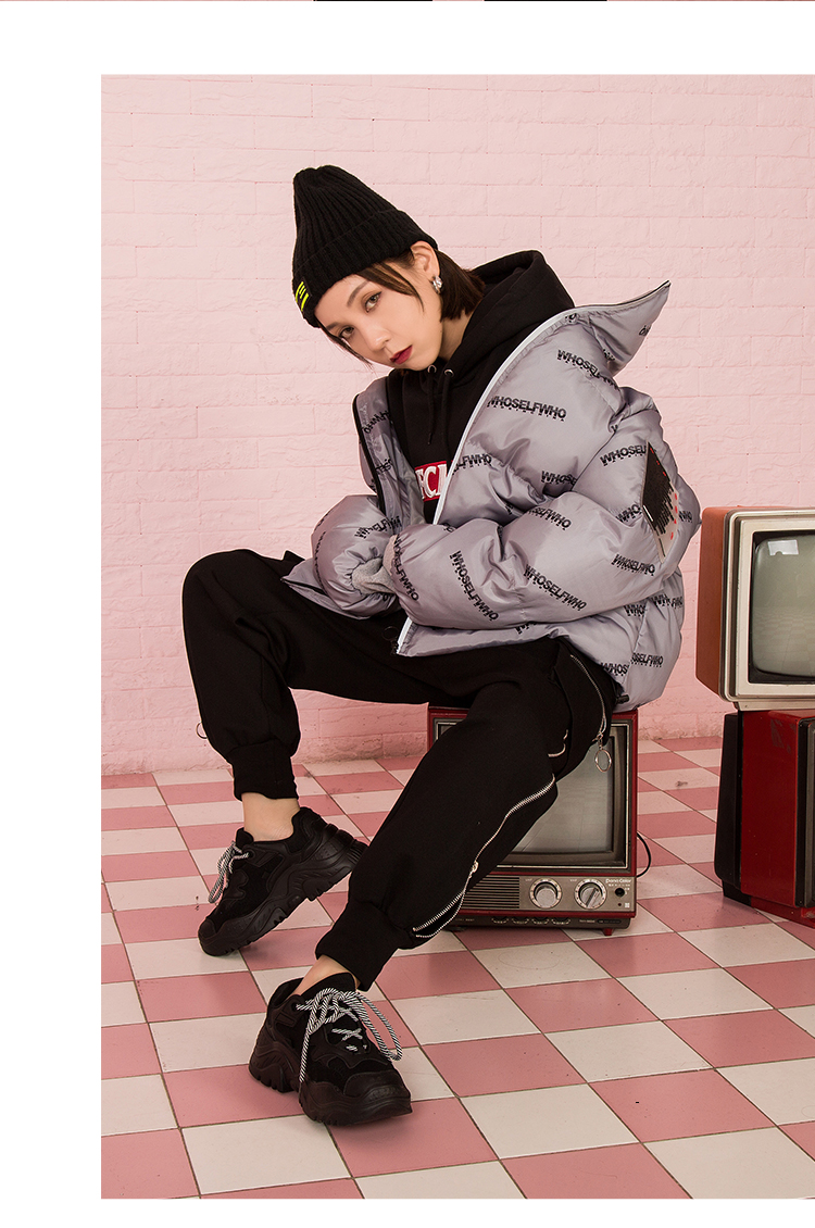 Nhà cũ đường phố hip hop đầy chữ in chữ Zhang Zi áo thun cotton nữ 2019 mùa đông phong cách mới - Bông áo khoác kaki lót lông nam