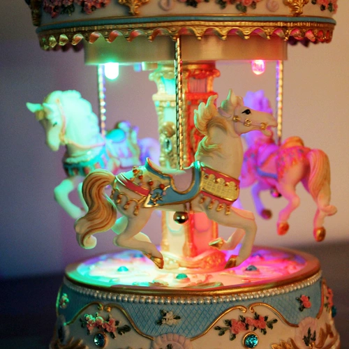 Крутящаяся детская музыкальная шкатулка для мальчиков и девочек, креативный подарок, подарок на день рождения