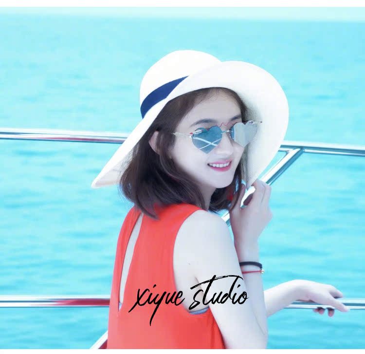 Zhao Liying với bãi biển kỳ nghỉ bên bờ biển kính râm heartbeat yêu màu đỏ hình trái tim kính râm hipster kính nữ - Swiss Army Knife dao xếp đa năng victorinox