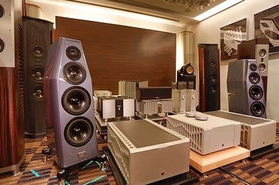 Netherlands KHARMA Karma Elegance dB11-S floor box new licensed