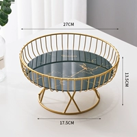 Большой зеленый дно золотой фруктовой корзина