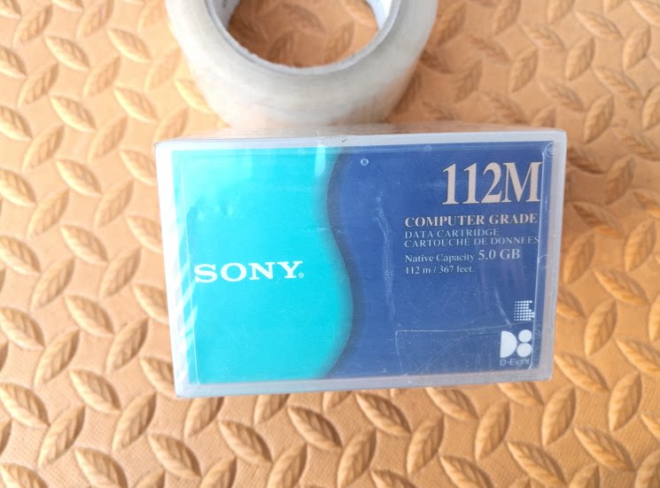 SONY 8mm QG112M 5GB 112m Tape (one packet of 5 disks)